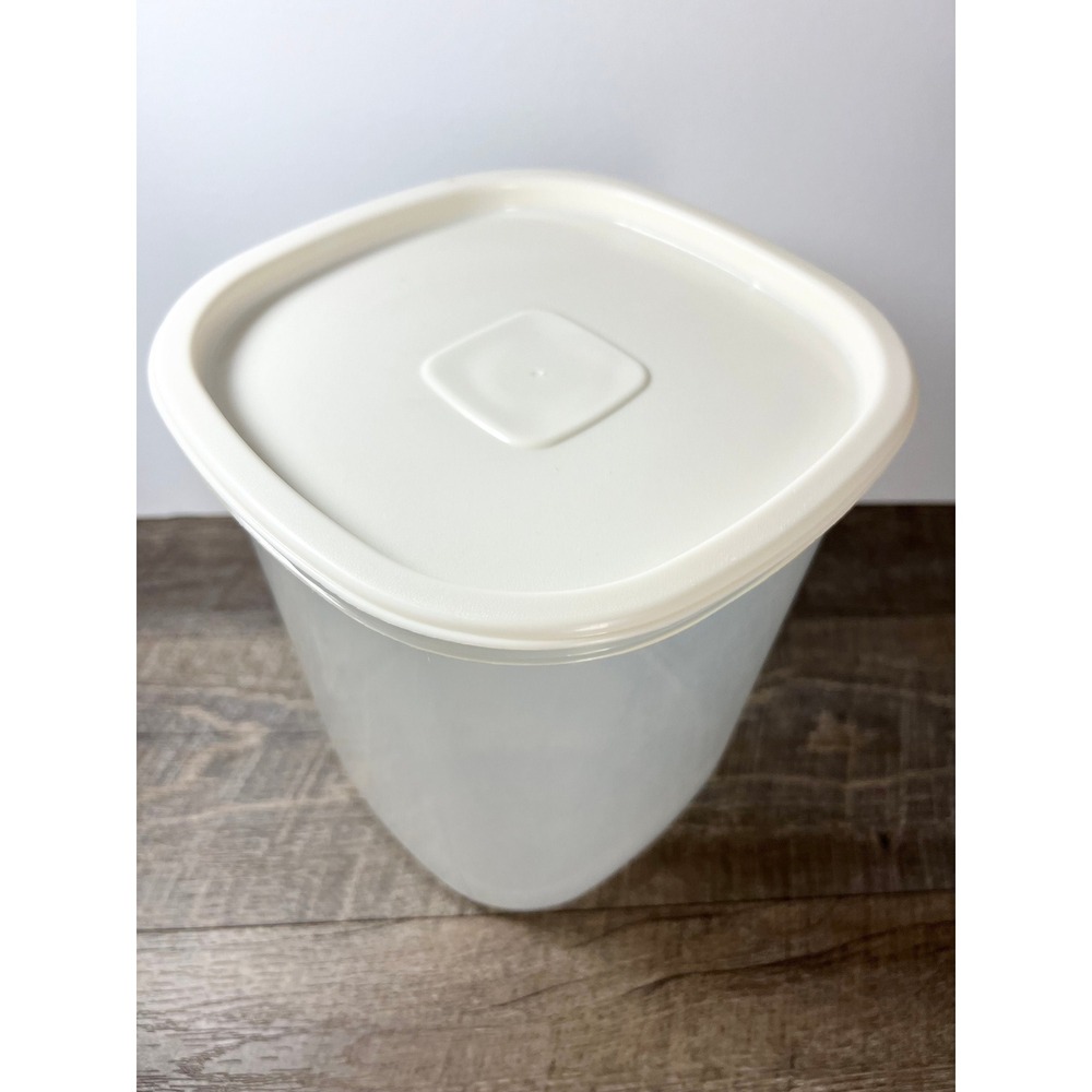 Vintage Rubbermaid #6 Servin Saver Square Storage Canister white Lid 3qt 12 cups